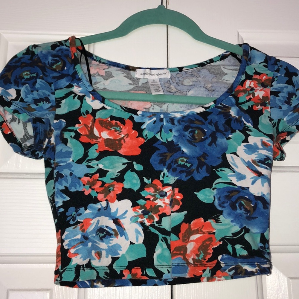 Ambiance apparel crop top